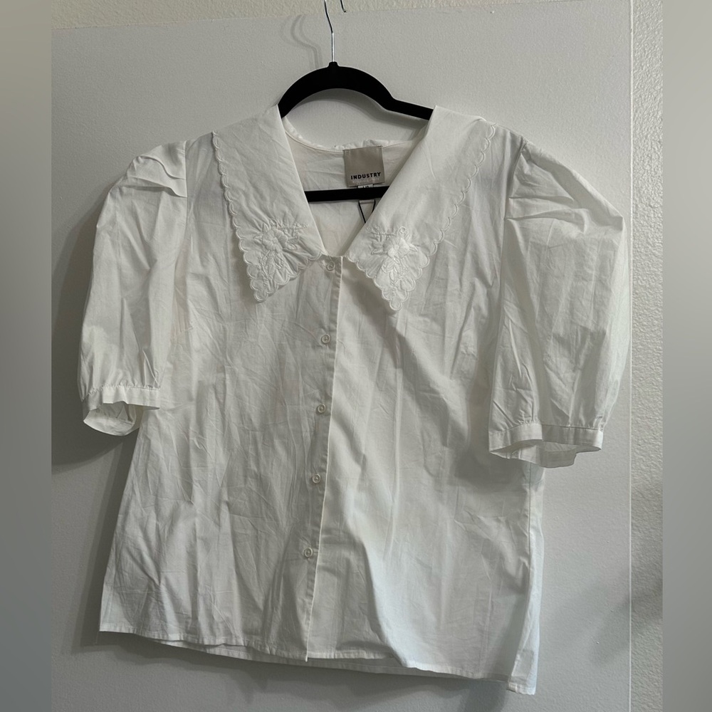 Chic White Button Down Shirt with Embroidered Collar
